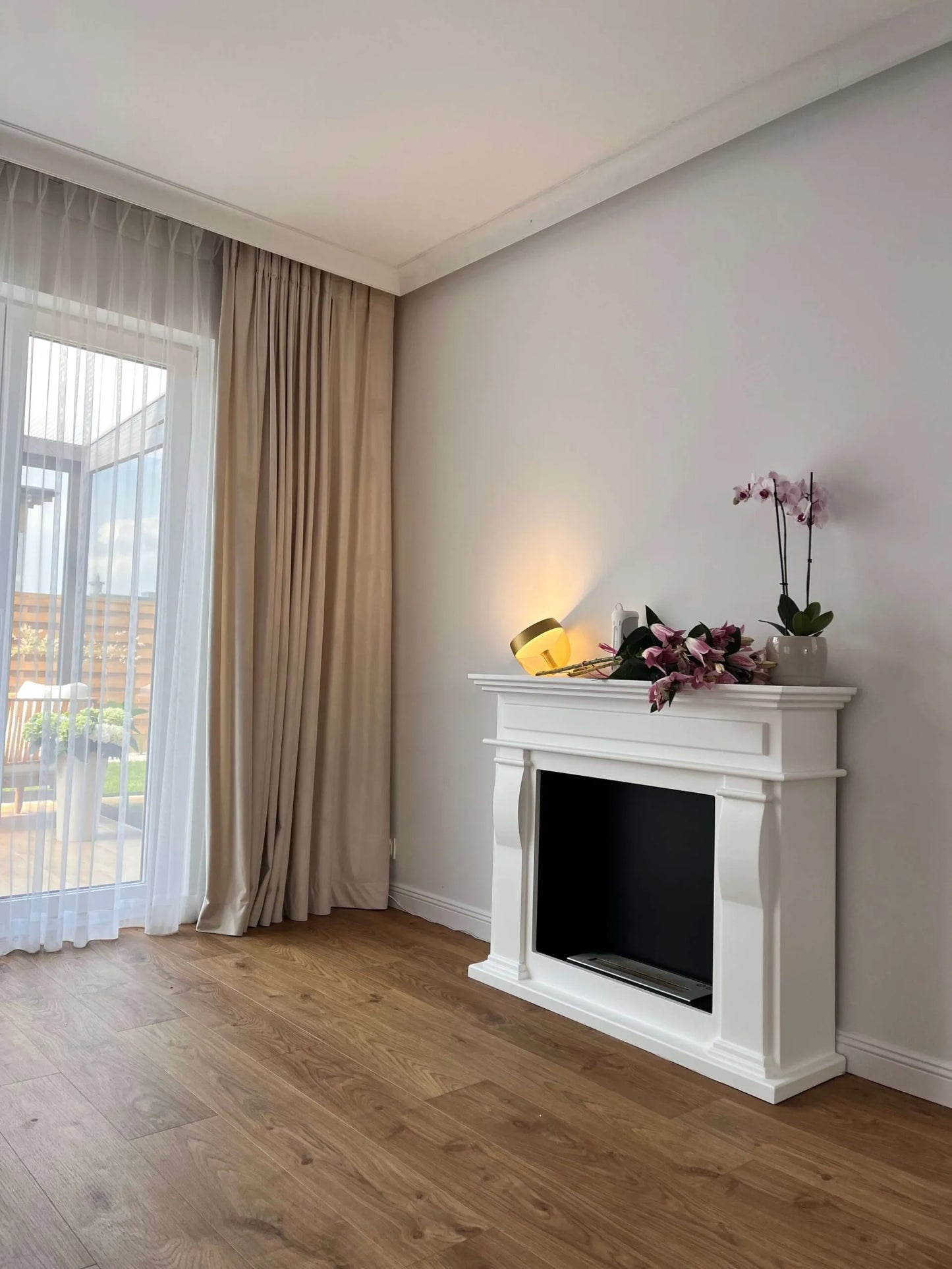 Cornișă decorativă din polimer rigid MD106