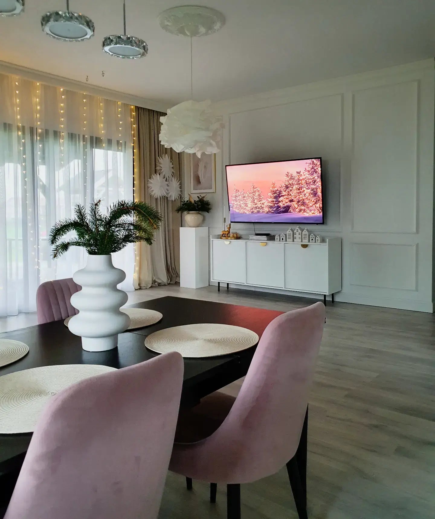 Cornișă decorativă din polimer rigid MD156