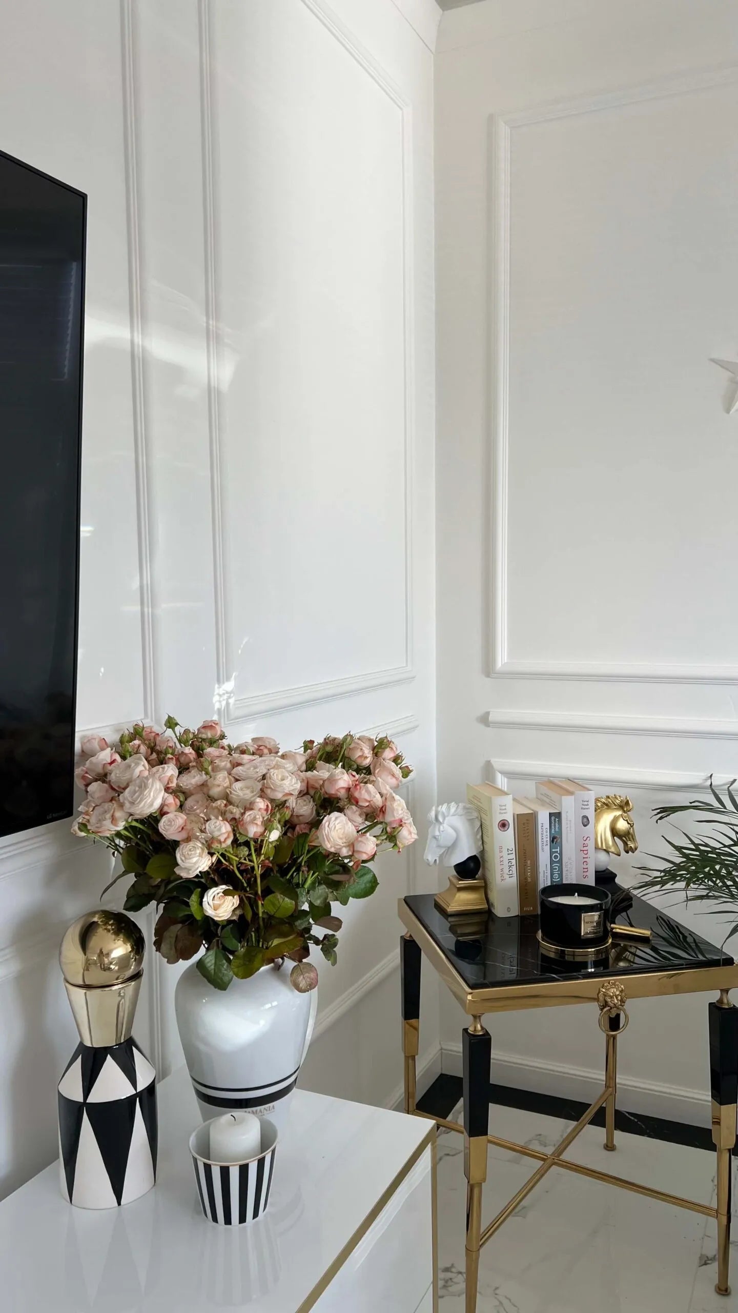 Bagheta decorativa din polimer rigid MDD316